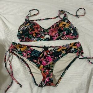 Hurley 2 pieces bathing suit